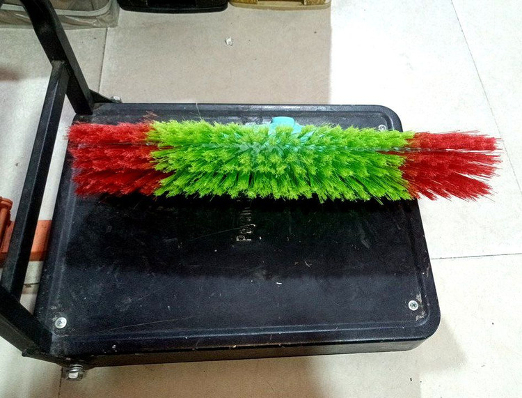 جارو سالنی 30 سانت جنس درجه 1