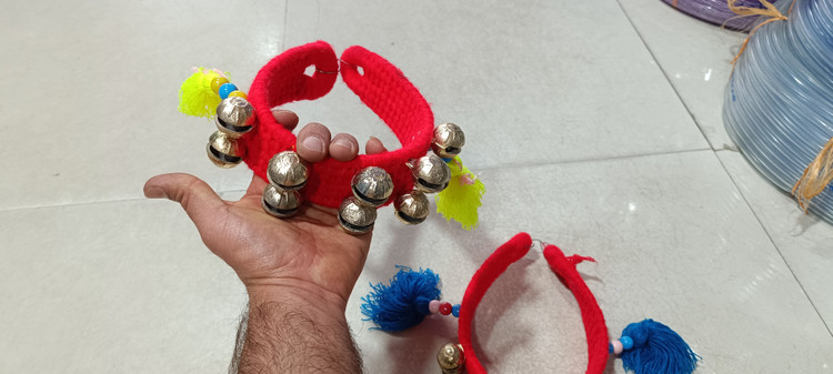 قلاده گردنی قرمز بافت منگول