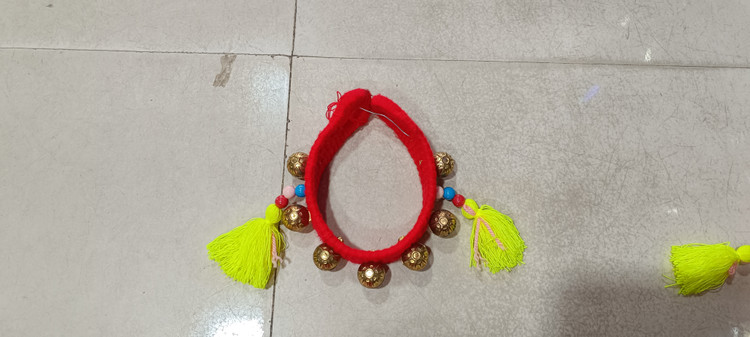 قلاده گردنی قرمز بافت منگول