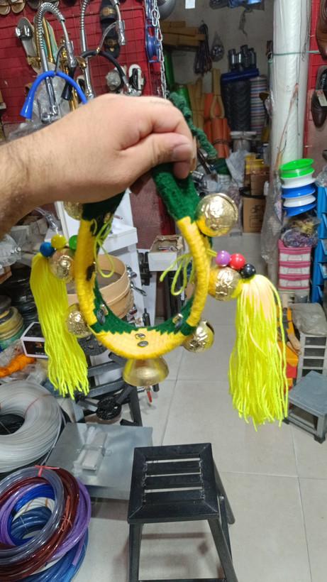 قلاده گردنی شتر و اسب قرمز بافت ۱۲۰ سانتی متری زنگوله دار