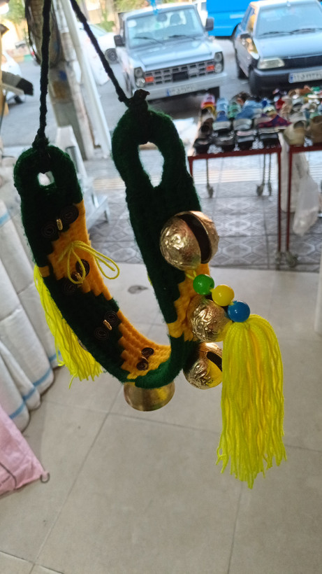 قلاده گردنی شتر و اسب قرمز بافت ۱۲۰ سانتی متری زنگوله دار